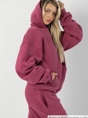 Women's Comfrt minimalist Hoodie and Swear set size Medium